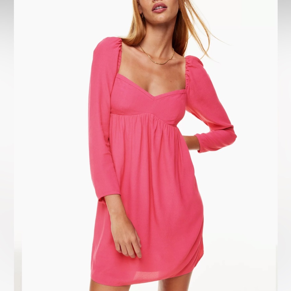 Aritzia Sunday Best Halle Dress in Ultra Pink Size Small